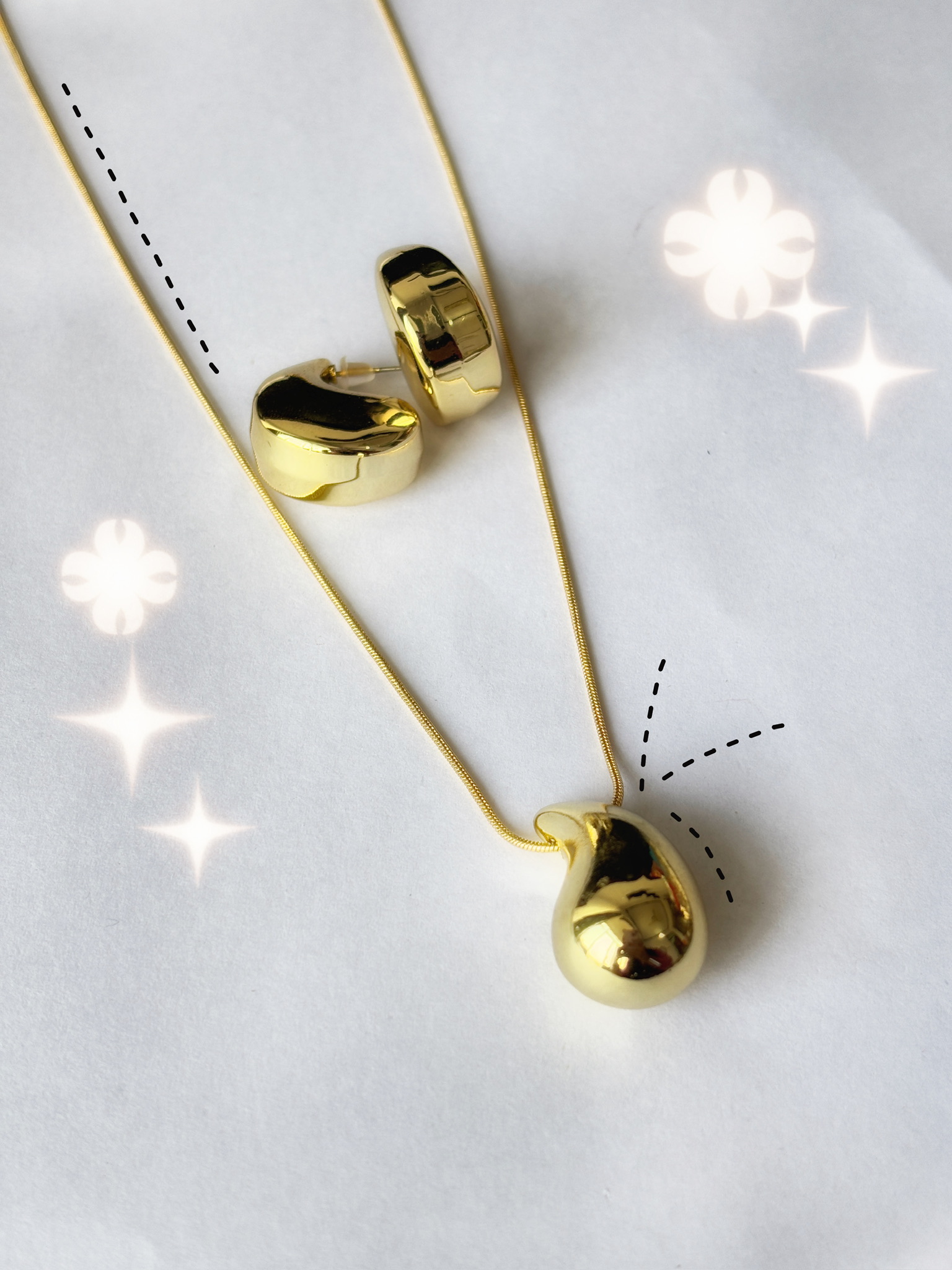 Golden necklace set